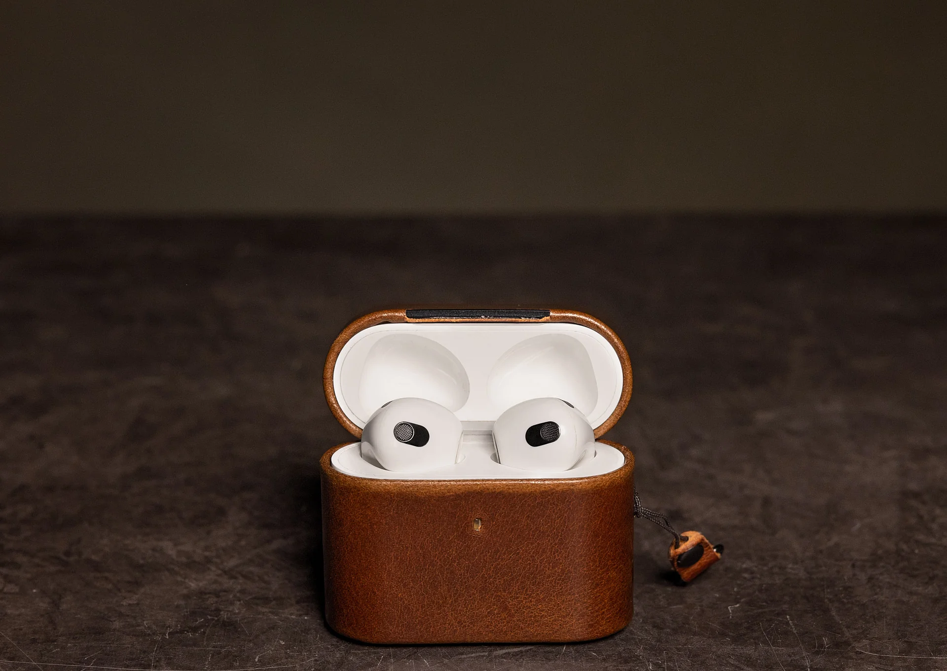 AirPods 4th Generation Case alternate view