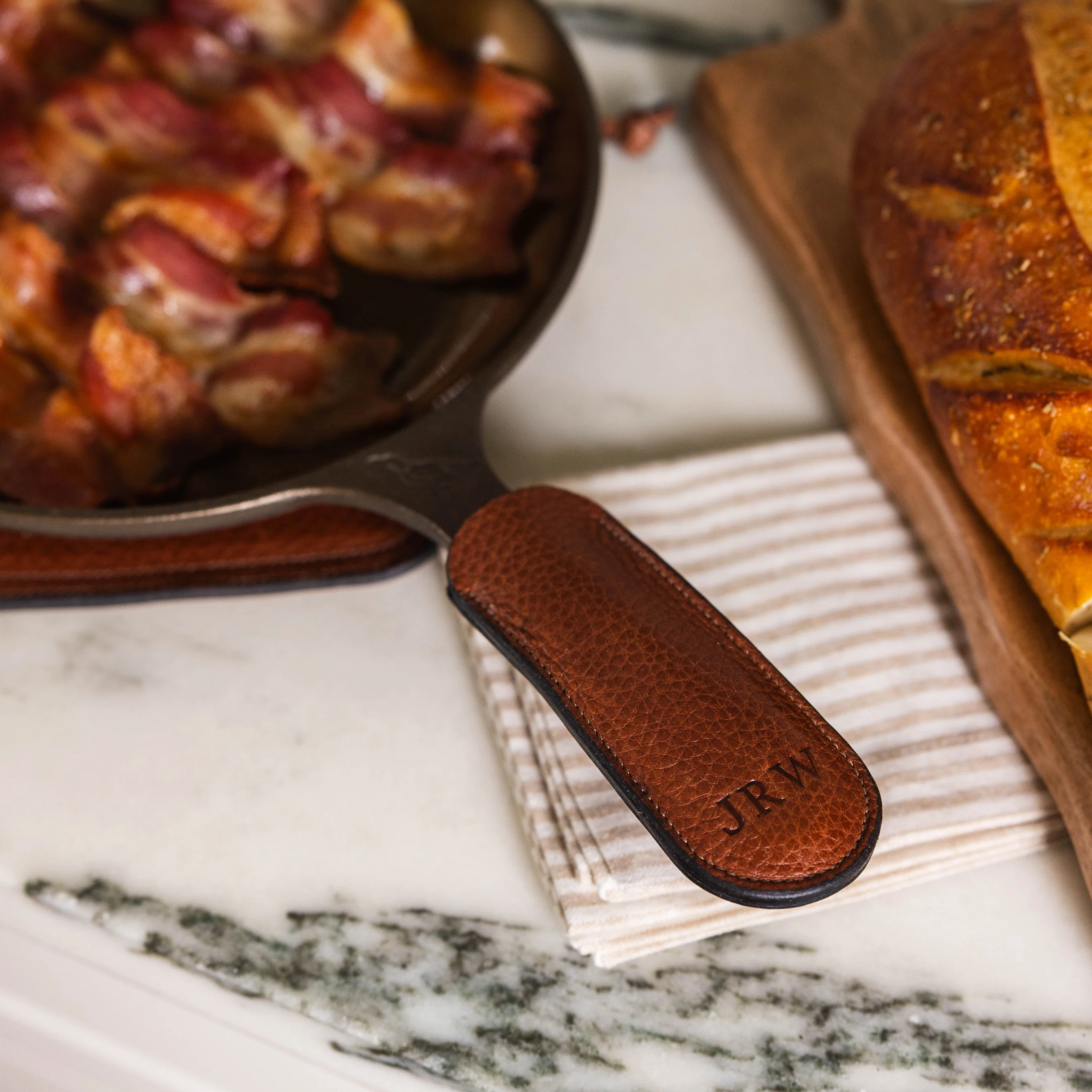 Leather Skillet Sleeve alternate view